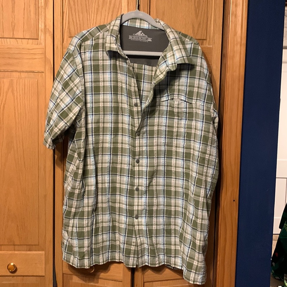 Men’s Croft and Barrow Button Down Quick Dry Shirt